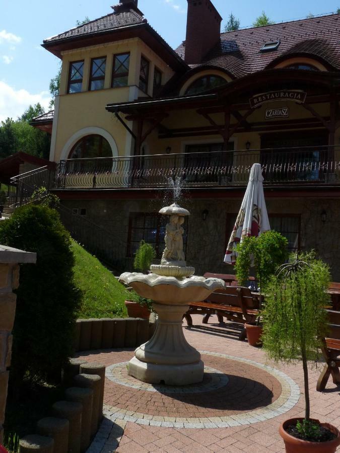 Pensjonat Czardasz Niedzica Zamek Buitenkant foto